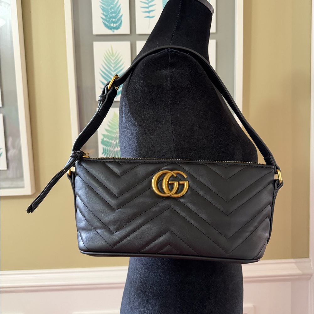 Gucci Black Chevron Quilted Shoulder Bag with Gold Double G